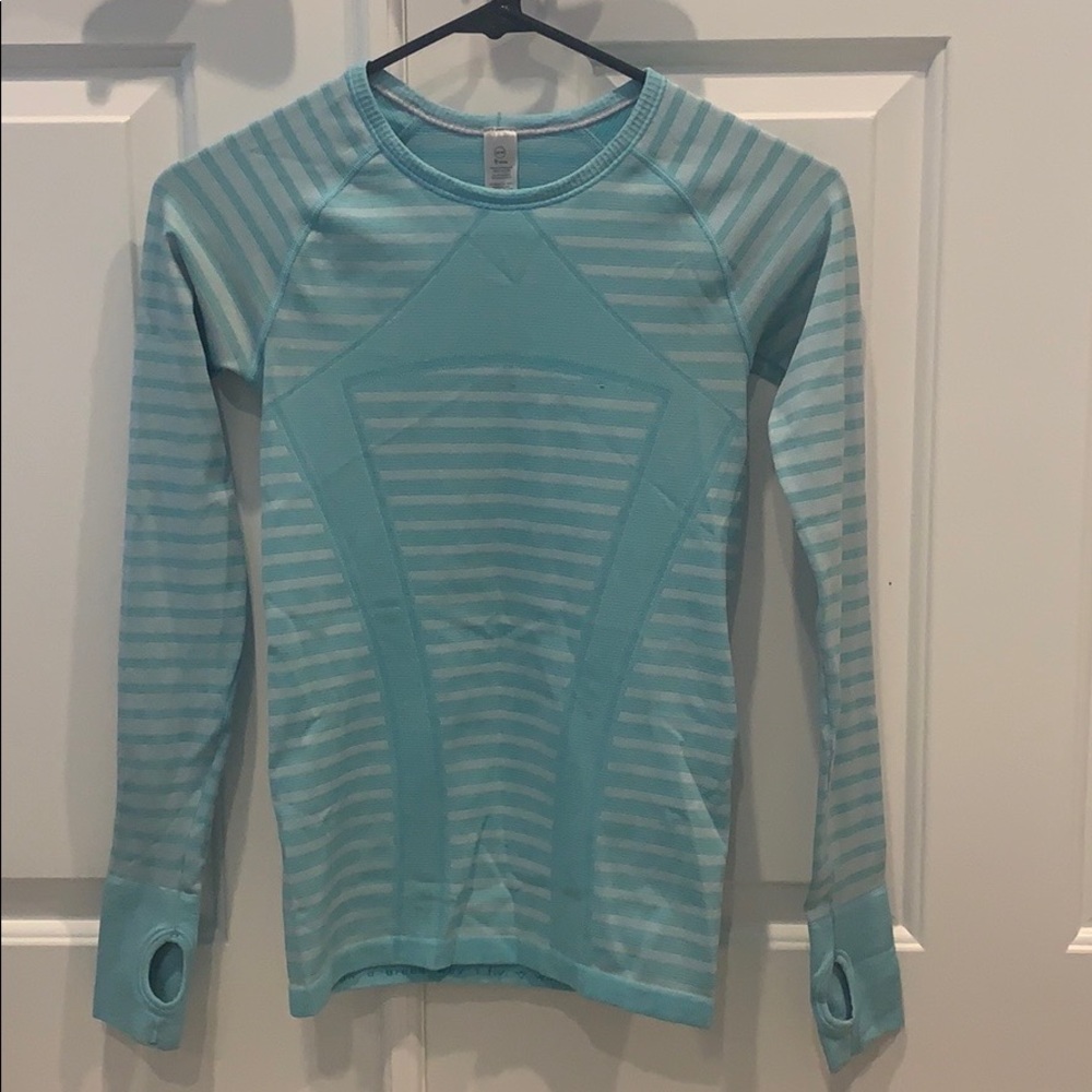 Ivivva athletic top